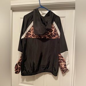 XL Half zip Black and White with Cheetah print pullover jacket